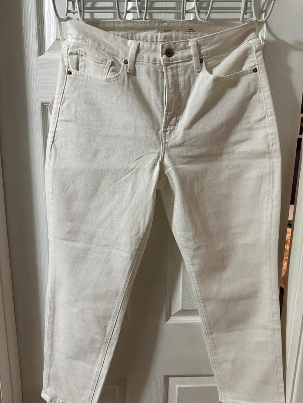 Old Navy NWOT White Women’s Jeans - Classic High-Rise Style Size 12 Curvy
